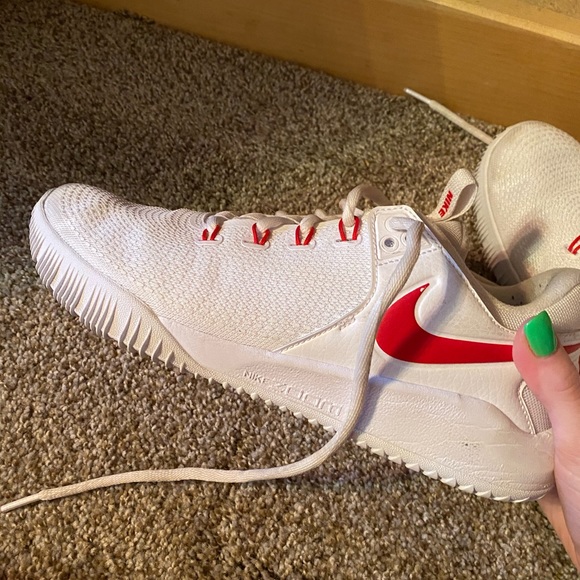 Nike volleyball shoes - Picture 3 of 6